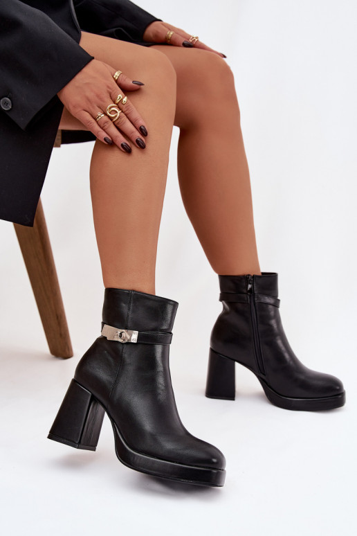 Insulated women's ankle boots with decorated heels in black Giordina