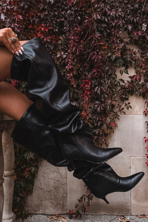 Women's knee-high slip-on boots with slim heels in black Ysolienne