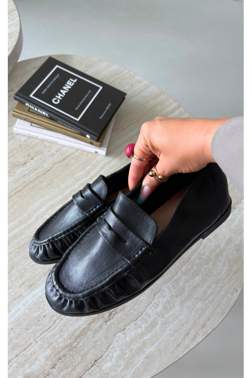 Women's moccasins with ruffles in black color Sabley