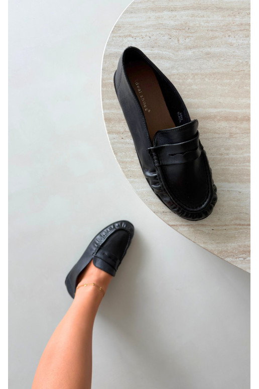 Women's moccasins with ruffles in black color Sabley