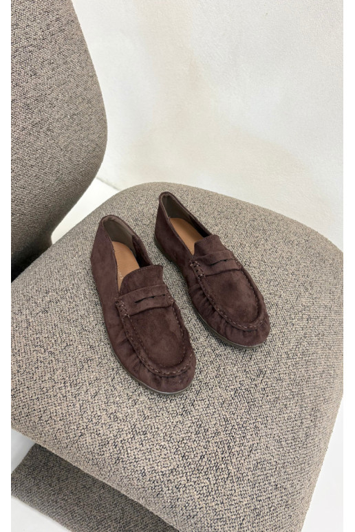 Women's moccasins with ruffles made of faux suede in chocolate color Sabley