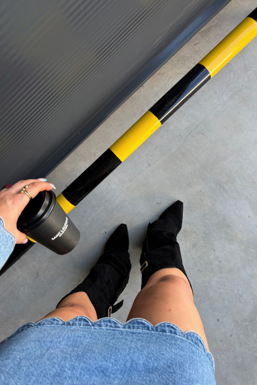 Black women's knee-high boots with heels and buckles Caster
