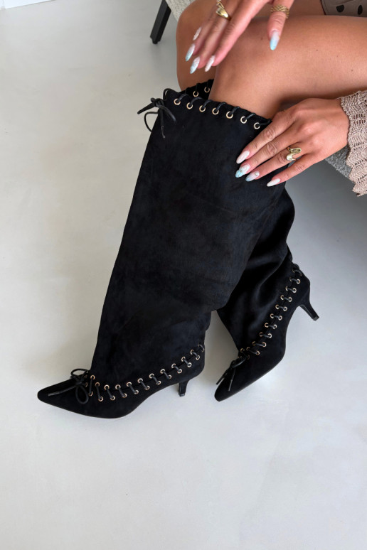 Knee-high boots with medium heel in faux suede with decorative laces in black color Juletta