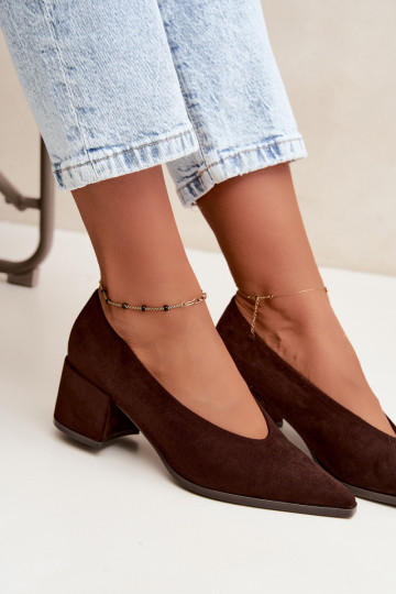 Shoes with pointed toe and square heels in chocolate color Lavisa 2