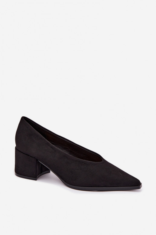 Shoes with pointed toe and square heels in black color Lavisa