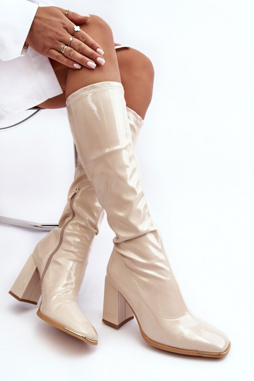 Sand-colored knee-high boots with heels and patent effect Mlokva