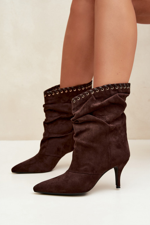 Wrinkled ankle boots with thin heels in chocolate color Herella