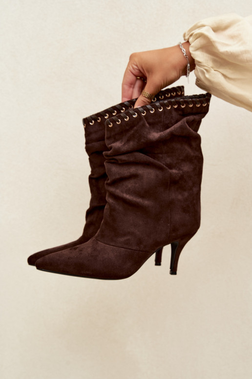 Wrinkled ankle boots with thin heels in chocolate color Herella