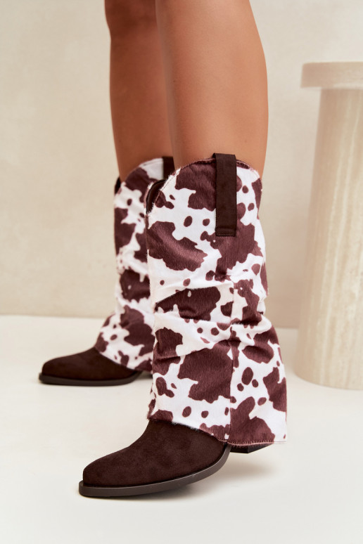 Cowboy-style ankle boots with a curved shaft and heels in brown color Havie