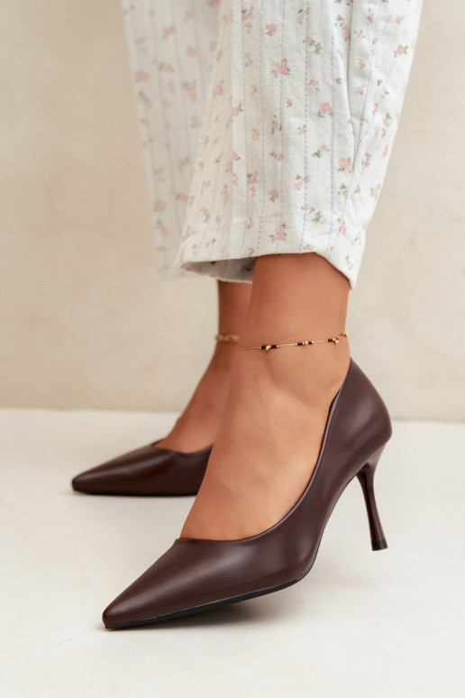 Classic high-heeled shoes made of faux leather, chocolate Nesha