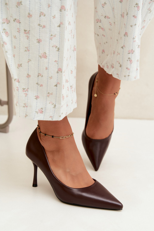 Classic high-heeled shoes made of faux leather, chocolate Nesha