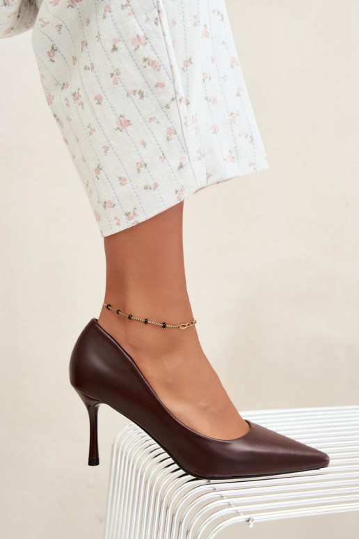 Classic high-heeled shoes made of faux leather, chocolate Nesha