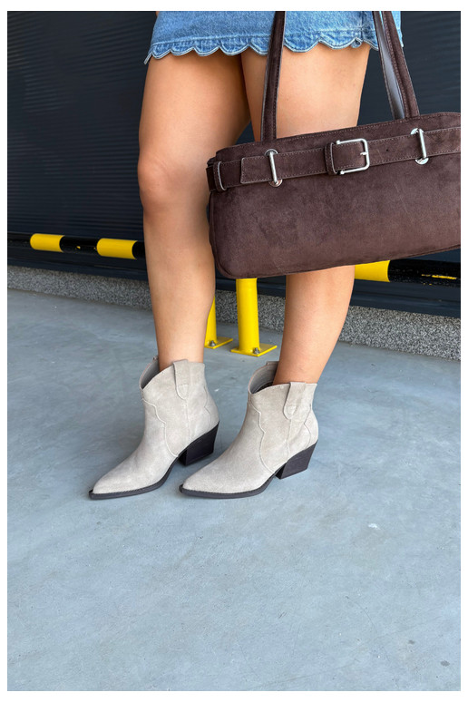 Slip-on cowboy style ankle boots in faux suede ivory Beretta