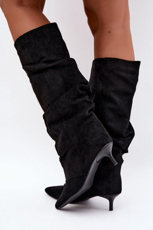 Black wrinkled knee-high boots with kitten heel made of suede LoĮen