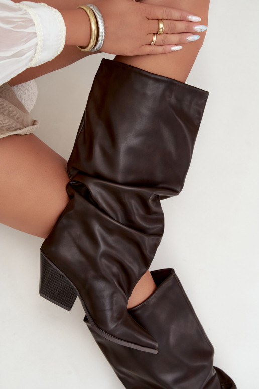Chocolate slip-on knee-high boots with heels and pointed toes made of faux leather Blenia