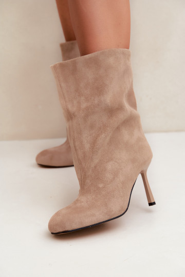 Sand-colored ankle boots with slim heels Slouchy Penrose 2