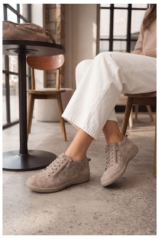 Buty damskie z piaskowego zamszu Brindle