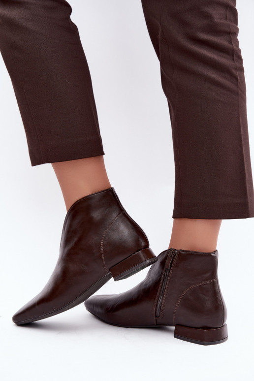Ciemnobrązowe niskie botki Cut Out z szerokimi obcasami z sztucznej skóry Canella