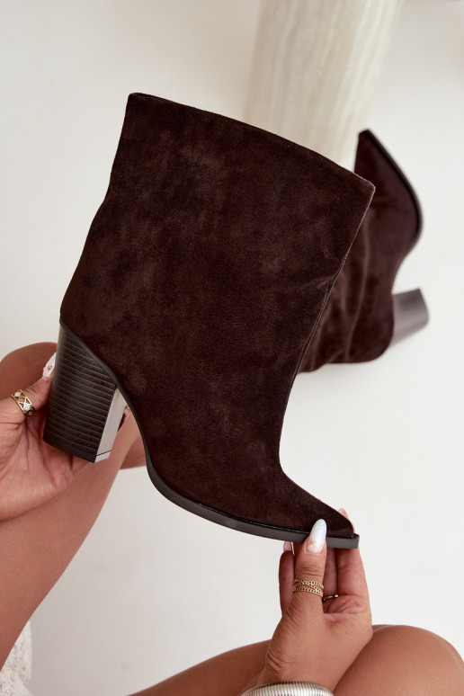 Women's ankle boots with pointed toe in chocolate color Hileta