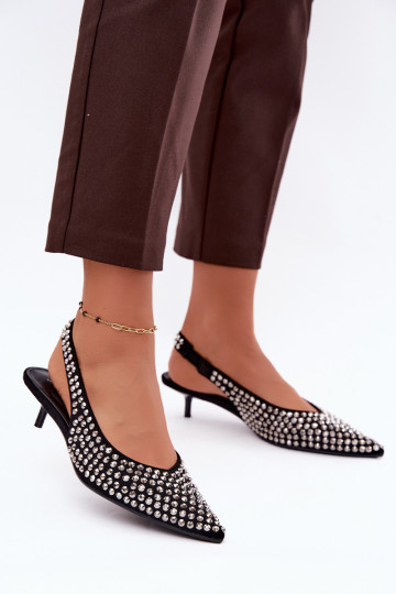 Black women's sandals with studs and a low heel Tai turidden