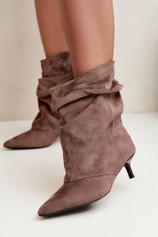 botki typu slouchy na obcasie w kolorze khaki Farren