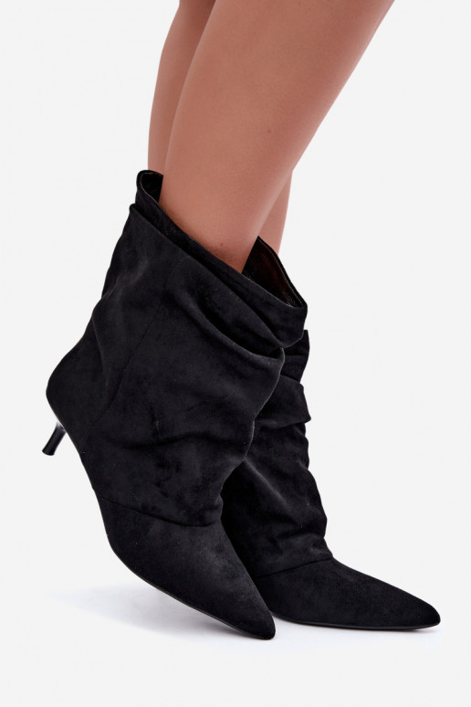 botki typu slouchy na obcasie w kolorze czarnym Farren
