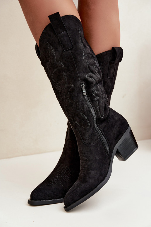 long cowboy-style boots with heels in black color INesly