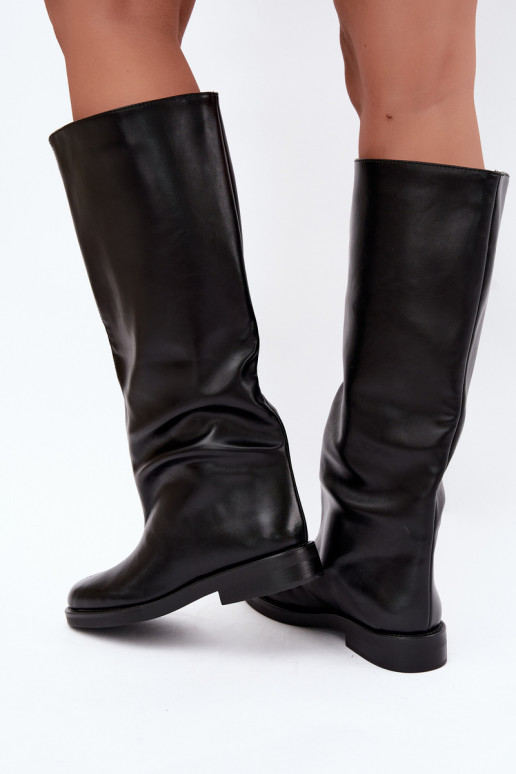 women's knee-high boots with wide heels and decorative stitching in black color Gresa