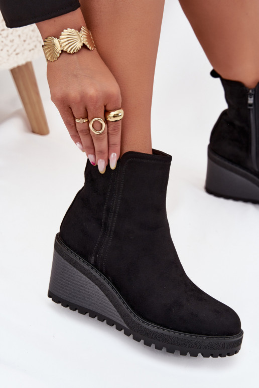 insulated ankle boots made of faux suede in black