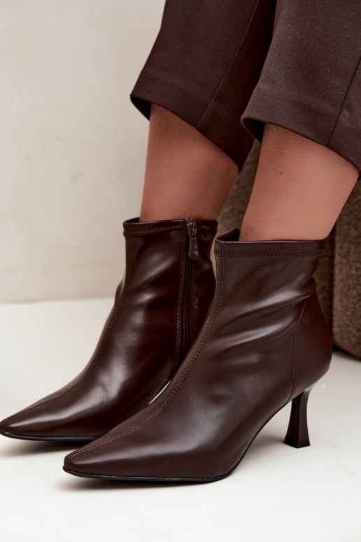 Women's ankle boots on a slim heel with stitching made of faux leather in chocolate color Clancy