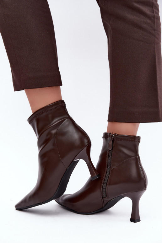 Women's ankle boots on a slim heel with stitching made of faux leather in chocolate color Clancy