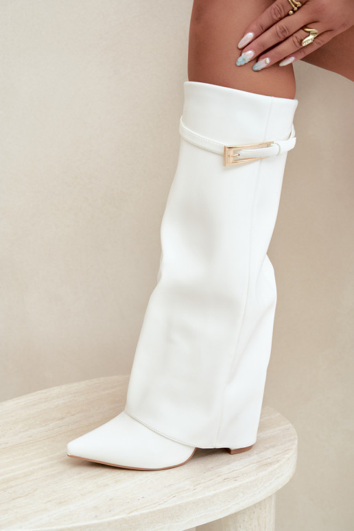 Long boots with heels and stitched shaft with buckles in white color Amrie