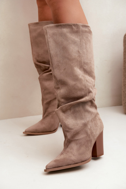 Chaki colored ankle boots with heels and ruffles Jensy