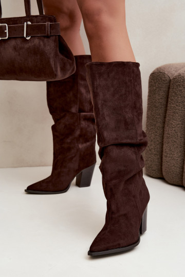 Chocolate colored ankle boots with heels and ruffles Jensy 2
