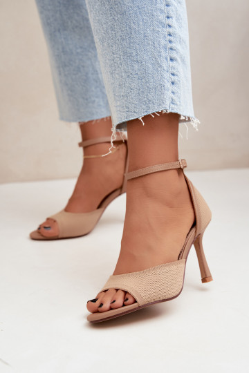 Sandals with thin heels in sand color Galya