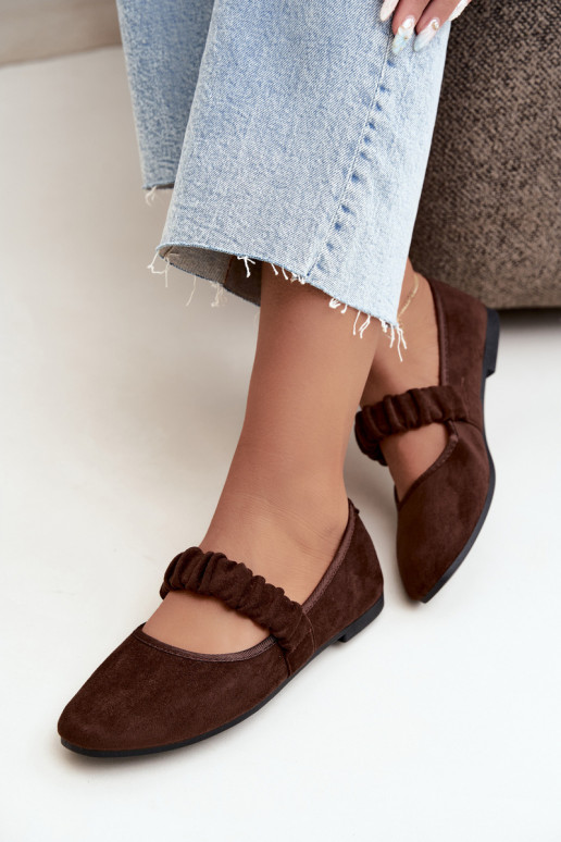 Chocolate ballerinas with carved straps Loreya