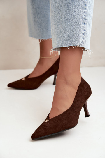 Sandals made of faux suede with gold details in chocolate color Adessa