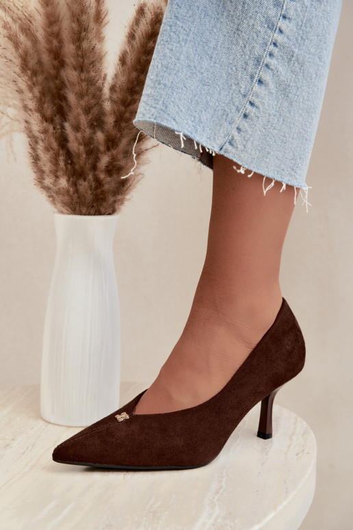 Sandals made of faux suede with gold details in chocolate color Adessa
