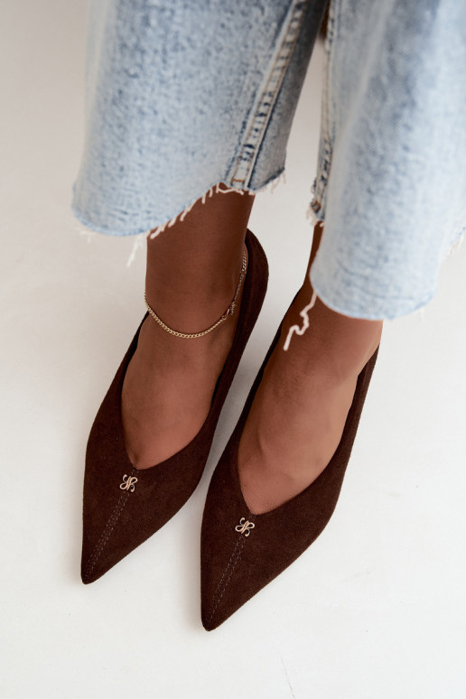 Sandals made of faux suede with gold details in chocolate color Adessa