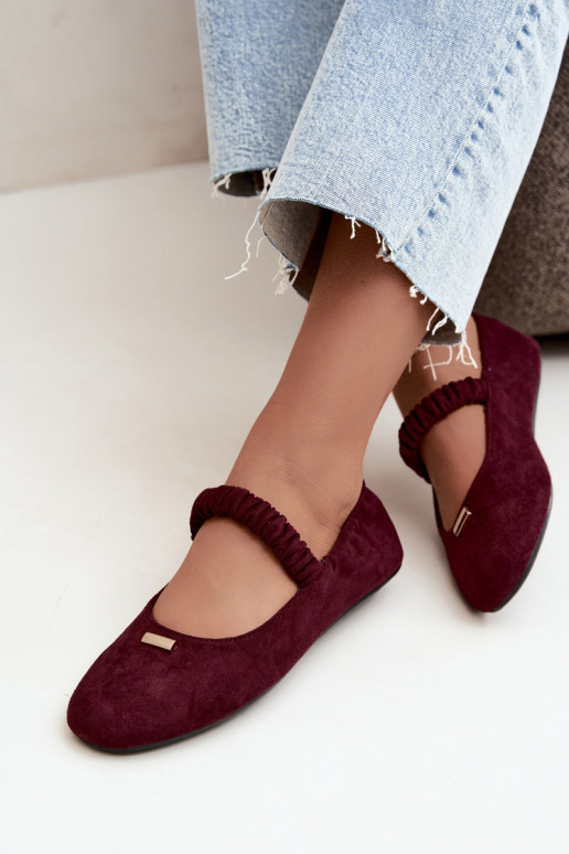 Burgundy colored sandals with decorative details Brinelle