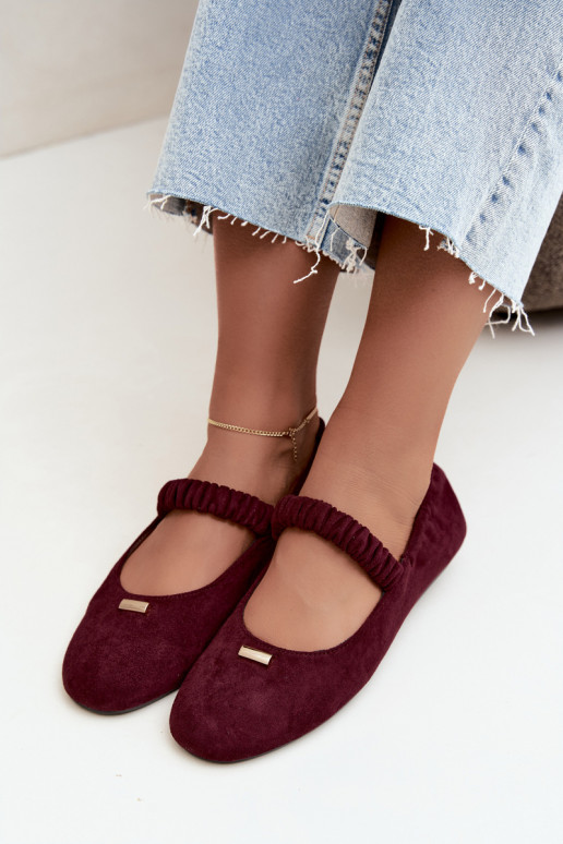 Burgundy colored sandals with decorative details Brinelle