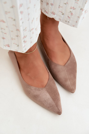 Ballerinas with pointed toes made of faux suede in sand color Corabella