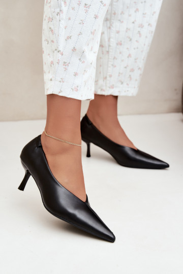 Heels with embroidery and decorative elements in black color Dalis 2