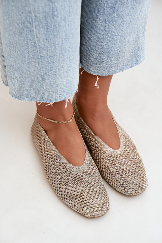 Baleriny z wzorami i siateczką w kolorze złotym Calmore