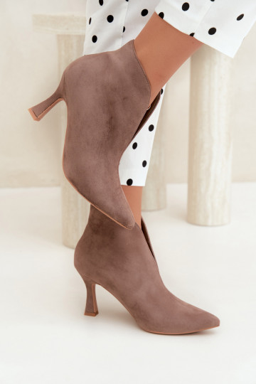 women's ankle boots with cutouts and heels in sand Jelya