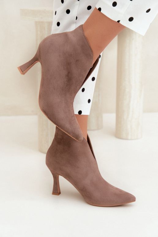 women's ankle boots with cutouts and heels in sand Jelya