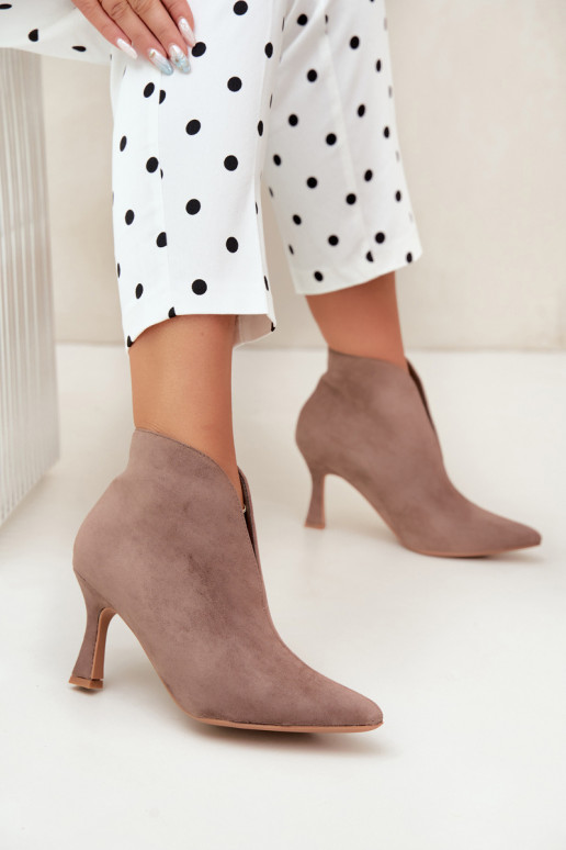 women's ankle boots with cutouts and heels in sand Jelya