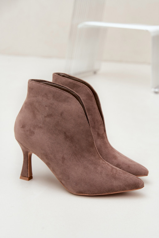 women's ankle boots with cutouts and heels in sand Jelya