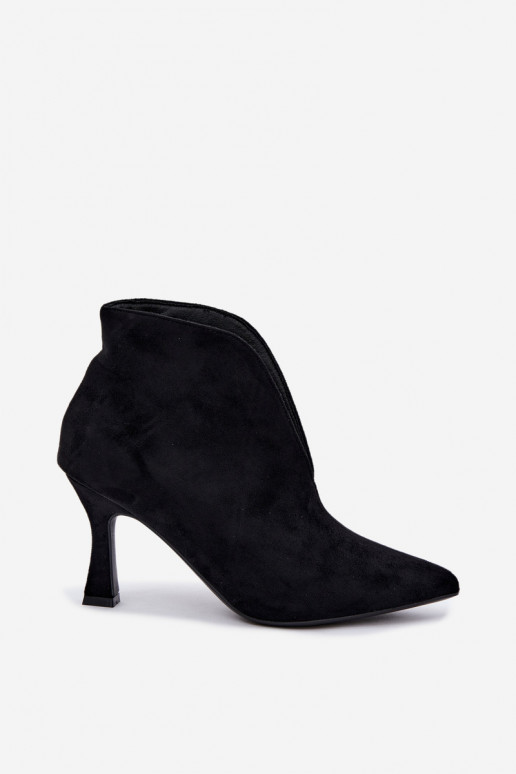 women's ankle boots with cutouts and heels in black Jelya