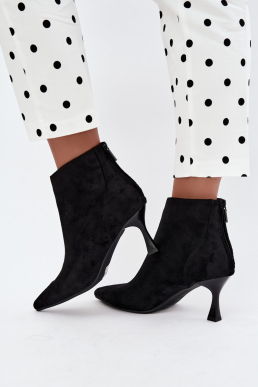women's insulated ankle boots with heels in black Elsya